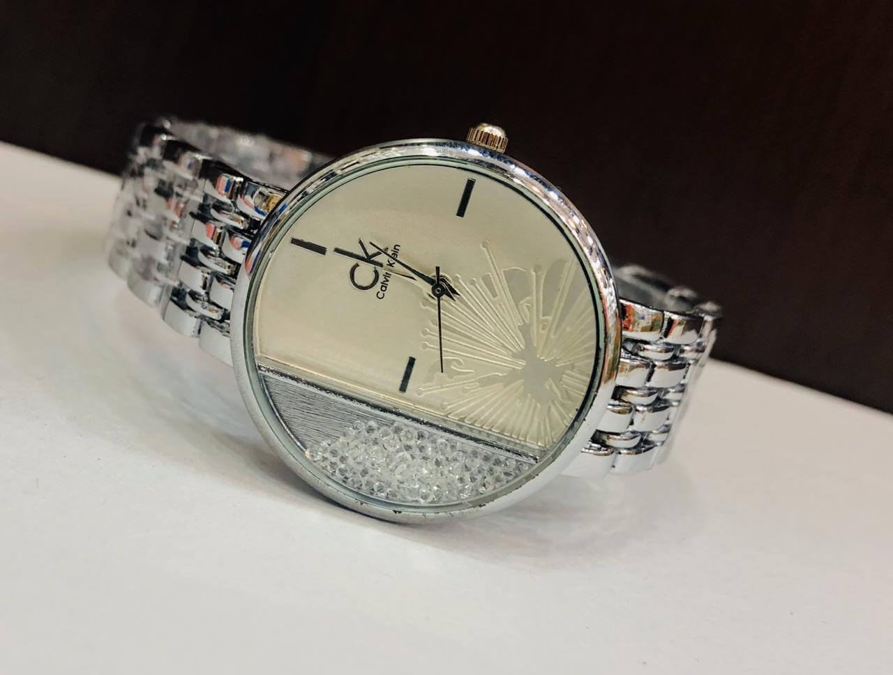 ladies watch in silver colour